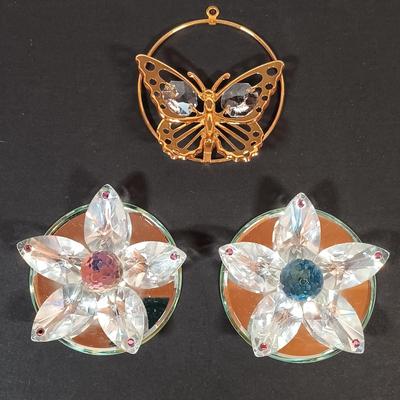 LOT 204: Collection of Crystal Swans, Lily Pads and Butterfly with Crystals