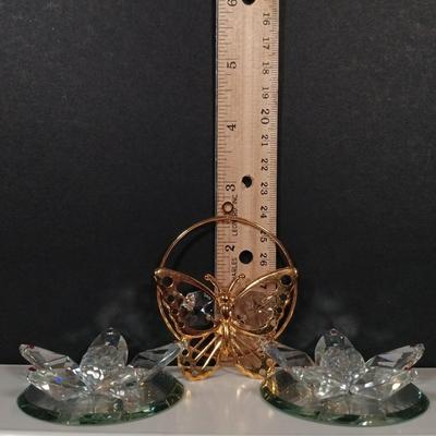 LOT 204: Collection of Crystal Swans, Lily Pads and Butterfly with Crystals