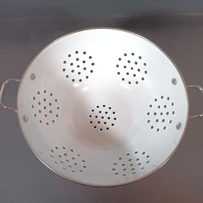 LOT 205: Royal Doulton Old Country Rose Tile Tray and Trivet, Royal Albert Holiday Chip and Dip Plate and Colander