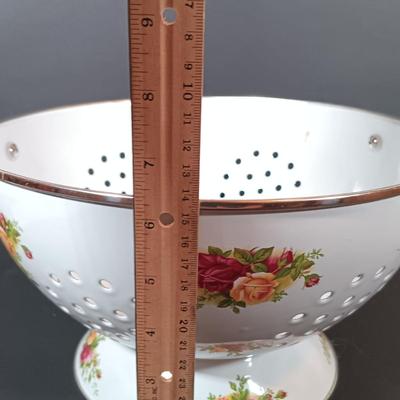 LOT 205: Royal Doulton Old Country Rose Tile Tray and Trivet, Royal Albert Holiday Chip and Dip Plate and Colander