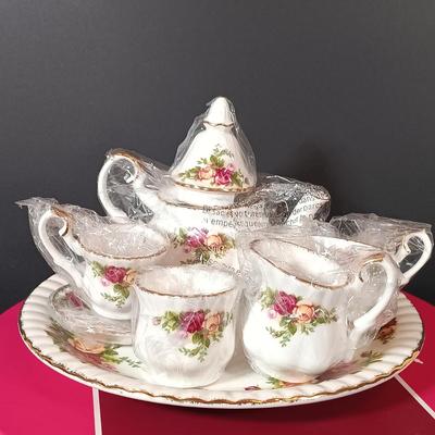 LOT 207: Royal Albert Old Country Roses Le Petite Tea Set In Original Box and Serving Dish