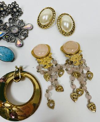 Lot of 5 Vintage Clip-on Earrings