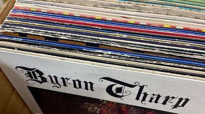 Three boxes, 140+ records, vintage vinyl, albums, mostly old and music and organ music