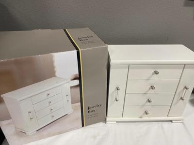 White jewelry Box