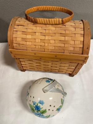 Longaberger Basket with compartment insert