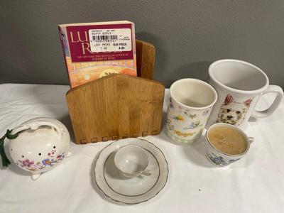 Wood bolder with decorative cups