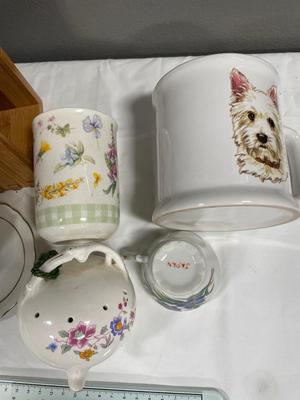 Wood bolder with decorative cups