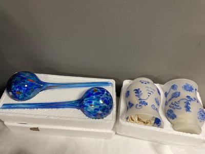 2 water globes and tea candles