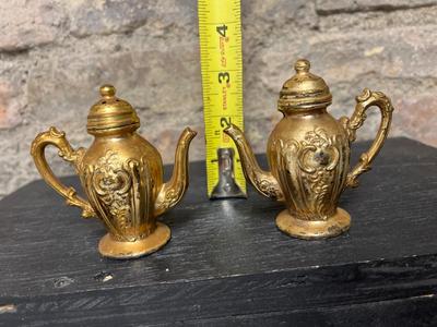 Mostly brass lot