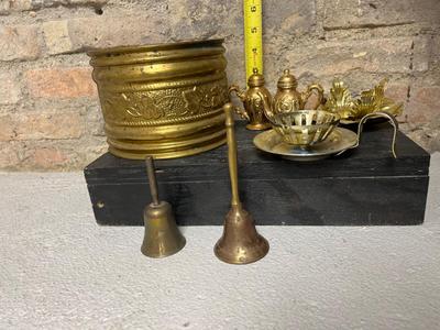 Mostly brass lot