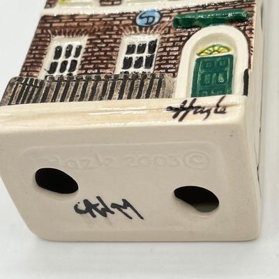 LOT 202K: Hazle Ceramics Dickens - Ye Olde Curiosity Shoppe and More