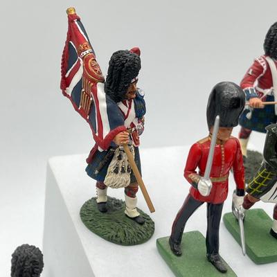 LOT 203K: Metal Toy Soldier British Figurines