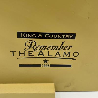 LOT 204K: King & Country Remember the Alamo Metal Toy Soldier Figurine Set
