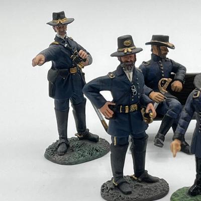 LOT 205K: Civil War Metal Toy Soldier Figurines -Frontline Figures and More