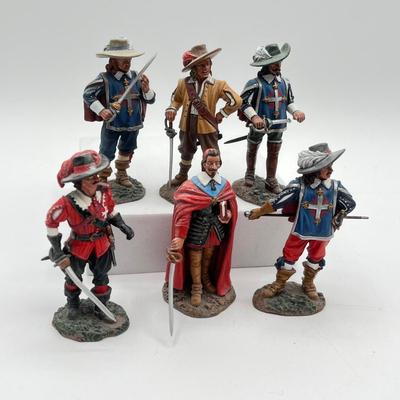 LOT 208K: King & Country Metal Figurines - Pike & Musket and Hercule Poirot