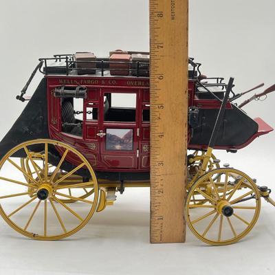 LOT 209K: Franklin Mint Wells Fargo Stagecoach Precision Model