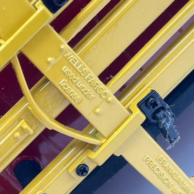 LOT 209K: Franklin Mint Wells Fargo Stagecoach Precision Model