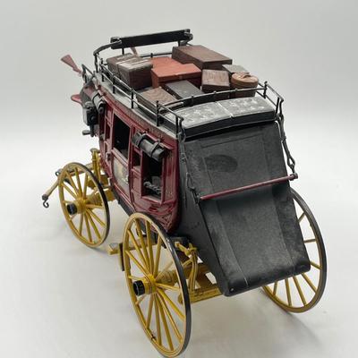 LOT 209K: Franklin Mint Wells Fargo Stagecoach Precision Model