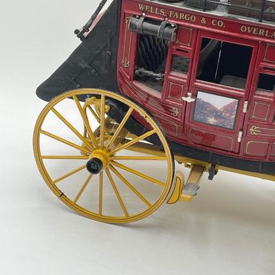 LOT 209K: Franklin Mint Wells Fargo Stagecoach Precision Model