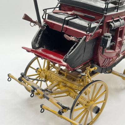 LOT 209K: Franklin Mint Wells Fargo Stagecoach Precision Model