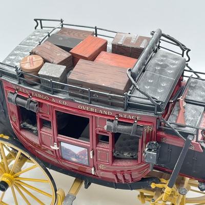 LOT 209K: Franklin Mint Wells Fargo Stagecoach Precision Model