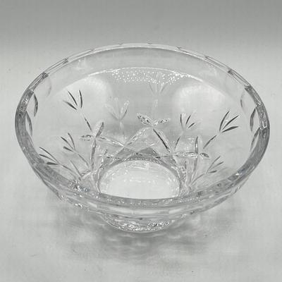 LOT 220K: Irish Crystal and Pottery - Belleek Vase, Waterford and Cash's Crystal