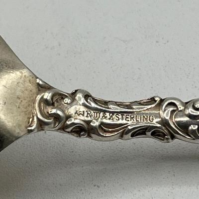 LOT 224J: Six Sterling Silver Soup Spoons - 236 Grams