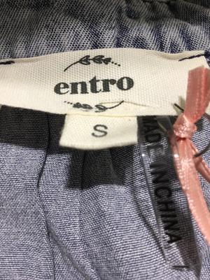 Sale Photo Thumbnail #51: See attached pictures 
Entro brand
Size S