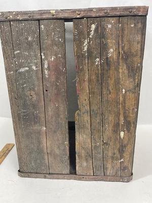 Vintage Rustic Wooden Crate Squirt Soda Pop Box Advertising Bottling Co.