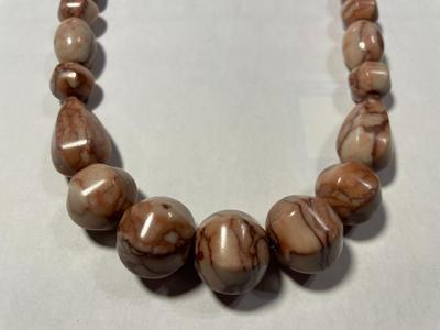 DTR/Jay King New Never Worn Graduated Agate Stone Beads 18-21" Adjustable Necklace w/Sterling Silver Clasp & Chain as Pictured....