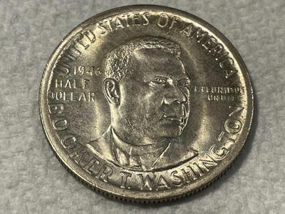 1946-S BU CONDITION LIGHTLY TONED BOOKER T. WASHINGTON COMMEMORATIVE SILVER HALF DOLLAR AS PICTURED. FREE DOMESTIC SHIPPING.