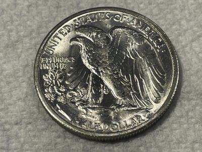 (COIN-4) 1946-S CHOICE BU FROM AN ORIGINAL ROLL WALKING LIBERTY SILVER HALF DOLLAR. FREE DOMESTIC SHIPPING.