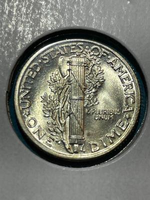 1935-P CHOICE BU CONDITION W/FULL SPLIT BANDS MERCURY SILVER DIME (COIN-4).