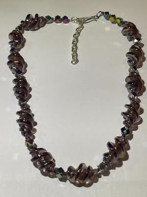 Vintage 18-20" Adjustable Aurora Borealis Style Fancy Bead Fashion Necklace in VG Preowned Condition as Pic'd.