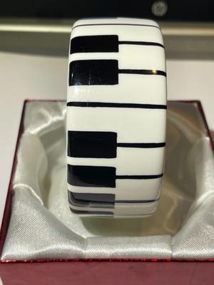 Vintage Lucite Piano Keys Bangle Bracelet 1.25" Wide & Standard 7" Wrist Size in VG Preowned Condition.
