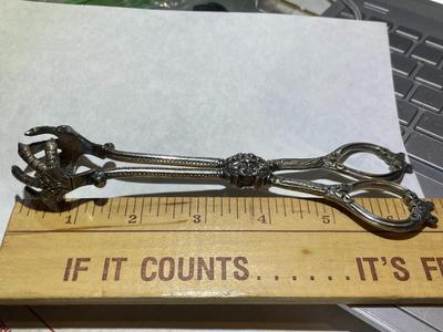 Vintage/Antique Silver-Plated Ornate Claw Ice/Sugar Tong Utensil w/Nice Detail as Pictured.