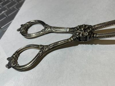 Vintage/Antique Silver-Plated Ornate Claw Ice/Sugar Tong Utensil w/Nice Detail as Pictured.