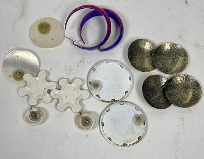 Vintage jewelry lot five pairs of Earrings, pierced