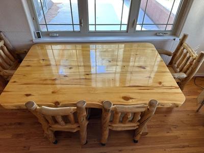 GORGEOUS PINE LOG SLAB DINING TABLE W/2 CAPTAIN, 2 ARMLESS CHAIRS