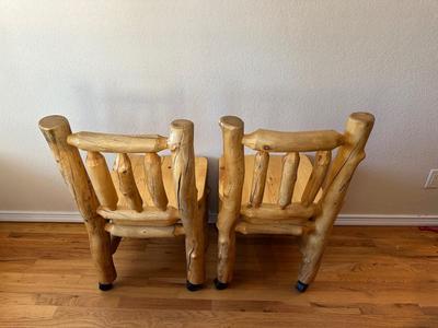 GORGEOUS PINE LOG SLAB DINING TABLE W/2 CAPTAIN, 2 ARMLESS CHAIRS