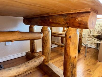 GORGEOUS PINE LOG SLAB DINING TABLE W/2 CAPTAIN, 2 ARMLESS CHAIRS