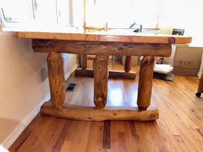 GORGEOUS PINE LOG SLAB DINING TABLE W/2 CAPTAIN, 2 ARMLESS CHAIRS