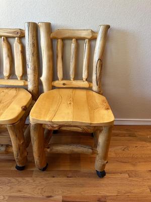 GORGEOUS PINE LOG SLAB DINING TABLE W/2 CAPTAIN, 2 ARMLESS CHAIRS