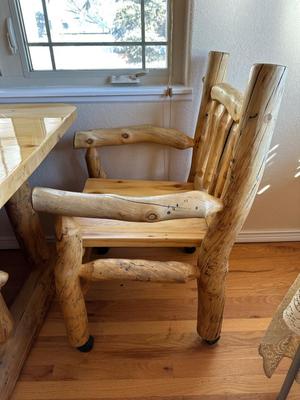 GORGEOUS PINE LOG SLAB DINING TABLE W/2 CAPTAIN, 2 ARMLESS CHAIRS