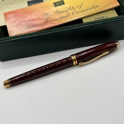 LOT 162J: Cross Pens and Ronson Pen and Pencil Set