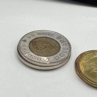 LOT 173J: Canada Millenium 2000 Quarter Set and Other Canadian Coins