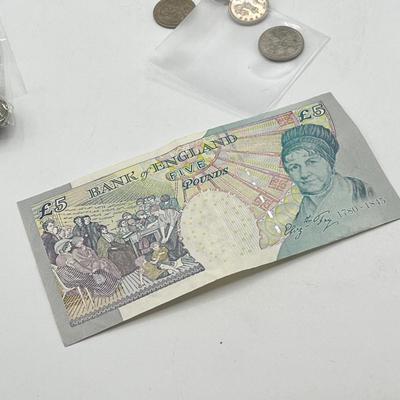 LOT 174J: British Currency Collection