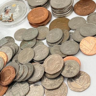 LOT 174J: British Currency Collection