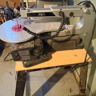 Skil 16” Scroll Saw on 29” Tool Stand (B2-ES)