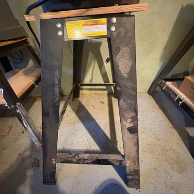 Skil 16” Scroll Saw on 29” Tool Stand (B2-ES)